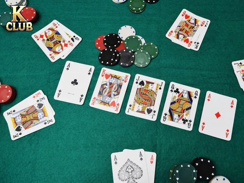 Thùng phá sảnh là tay bài mạnh trong Poker